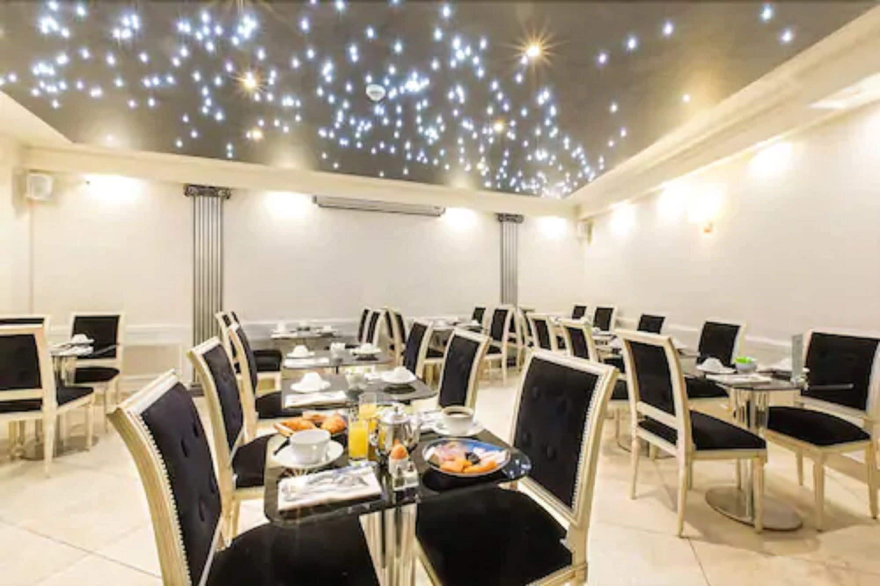 Lunch and dinner served, French cuisine