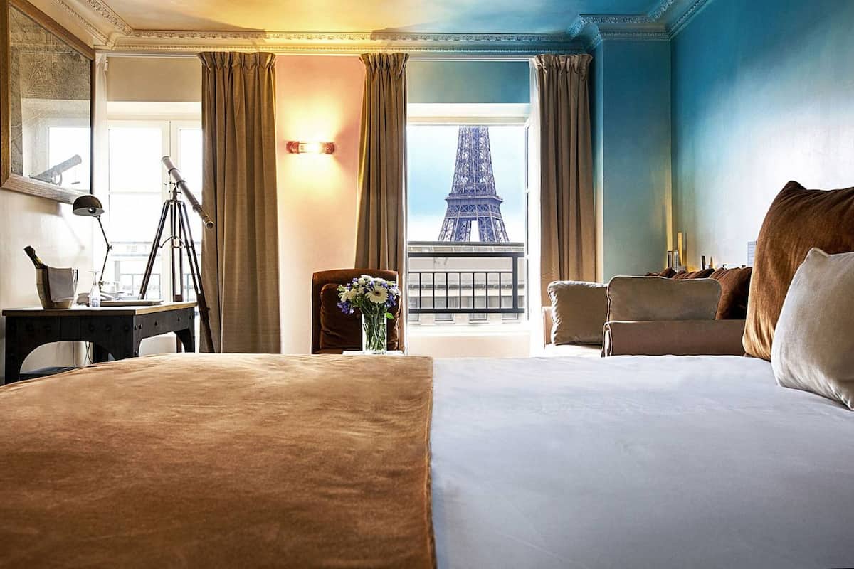 Phòng Suite (Eiffel) | Minibar, két bảo mật tại phòng, bàn, phòng cách âm 