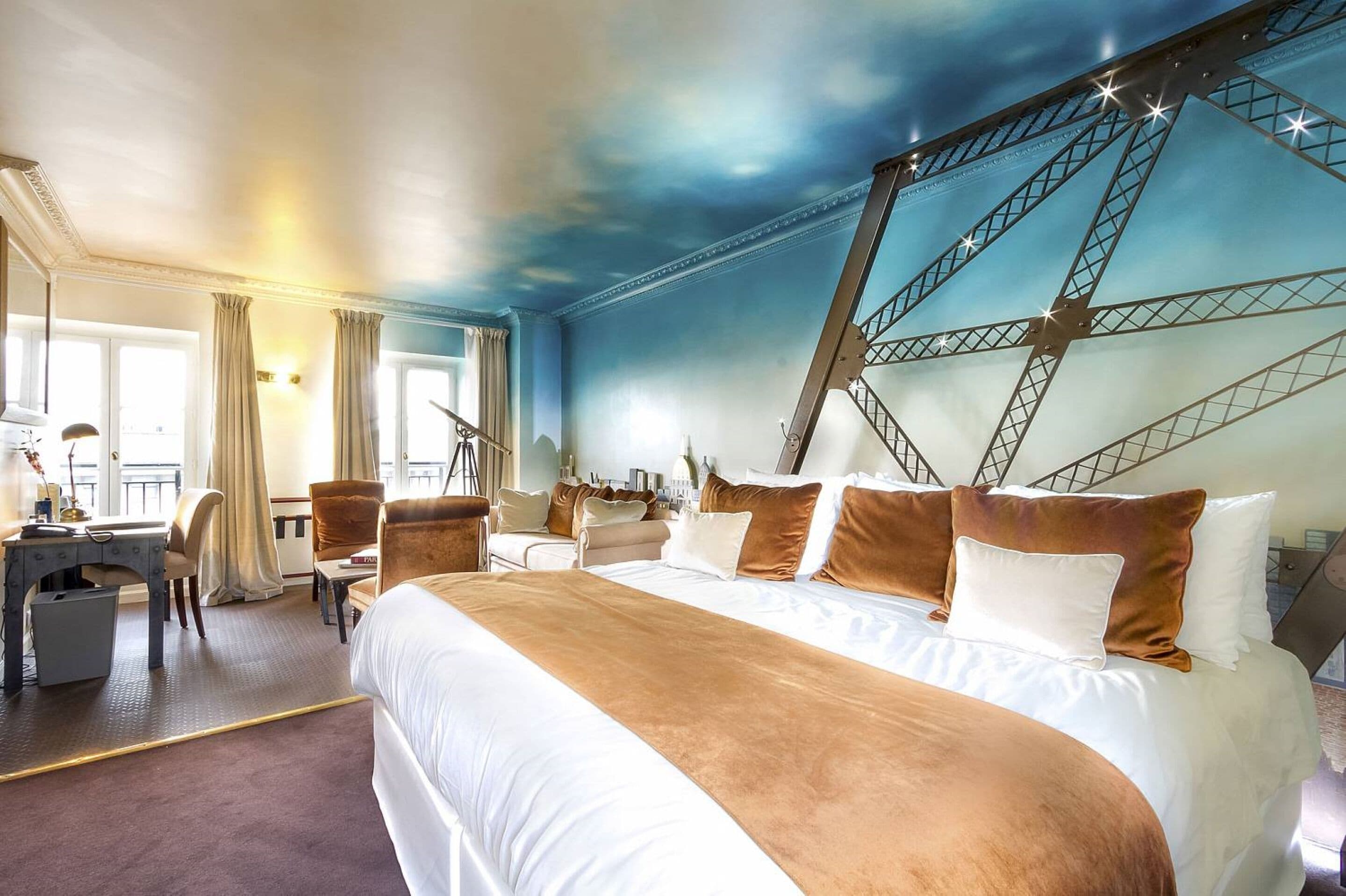 suite (eiffel) | 1 bedroom, minibar, in-room safe, individually decorated