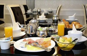 Buffet breakfast for a fee