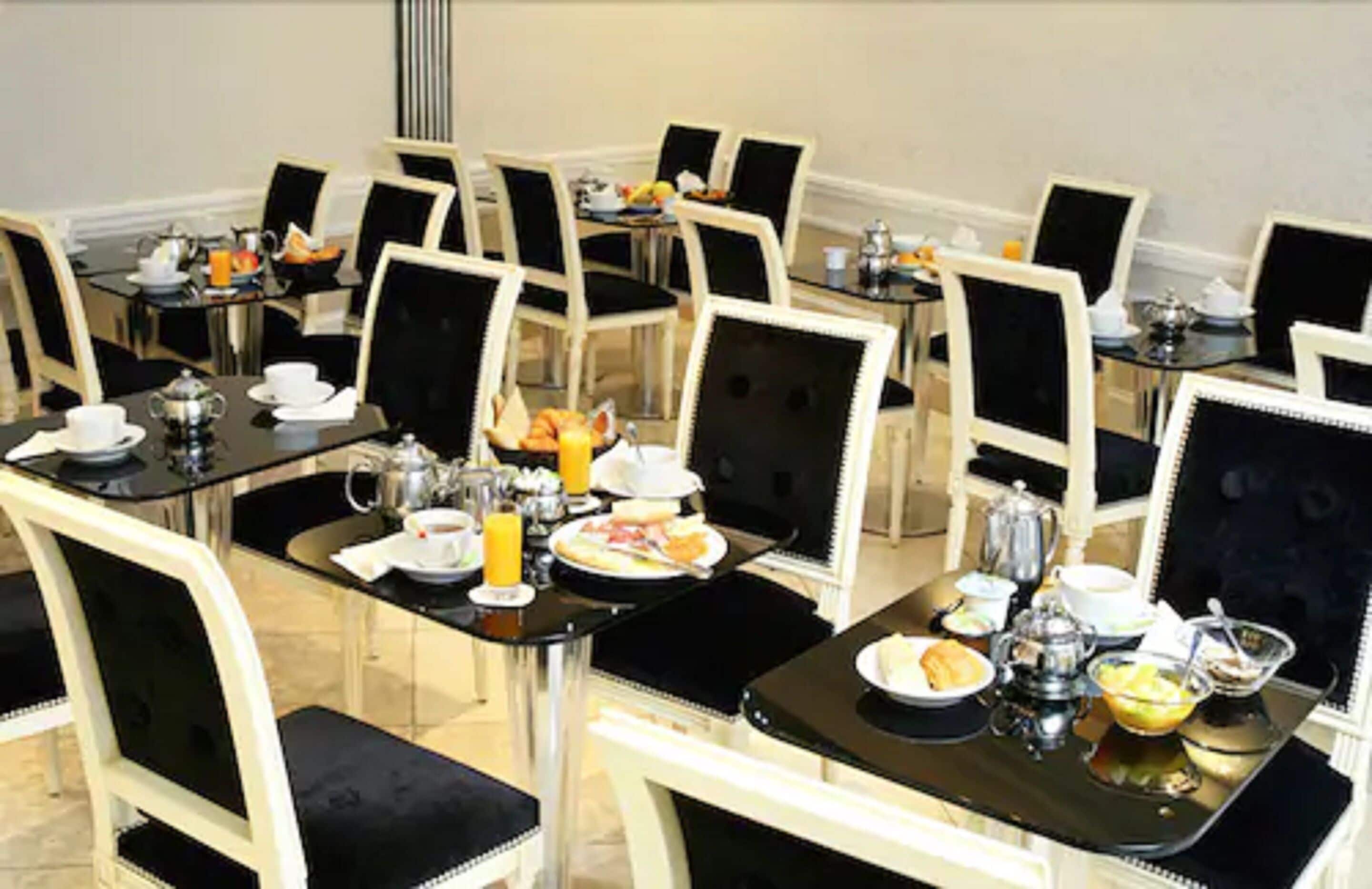 breakfast (eur 8 per person)