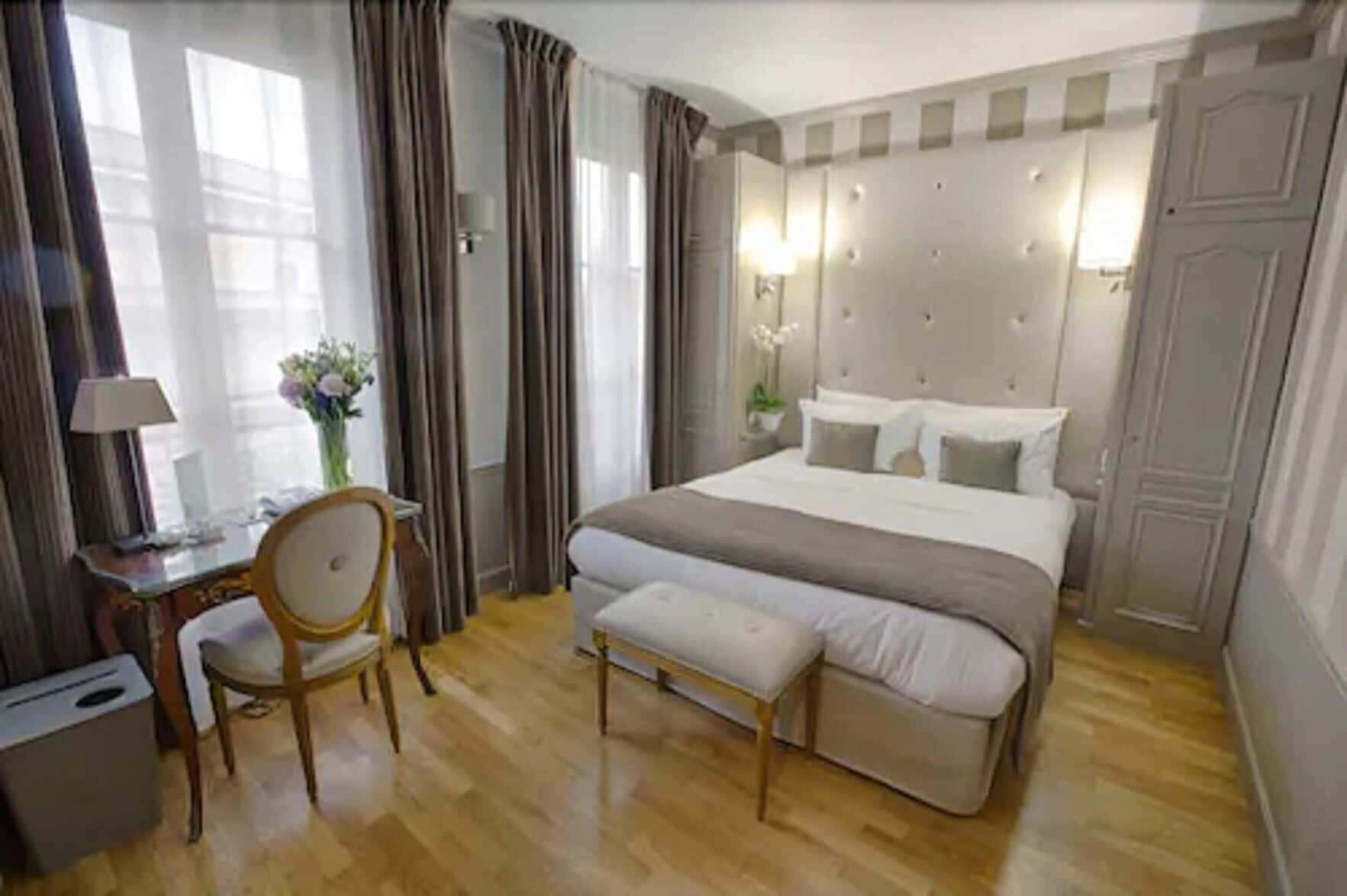 Minibar, coffres-forts dans les chambres, décoration personnalisée