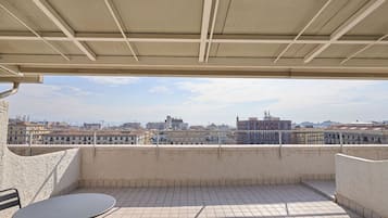 Habitación cuádruple, para no fumadores, Terraza | Terraza en la azotea