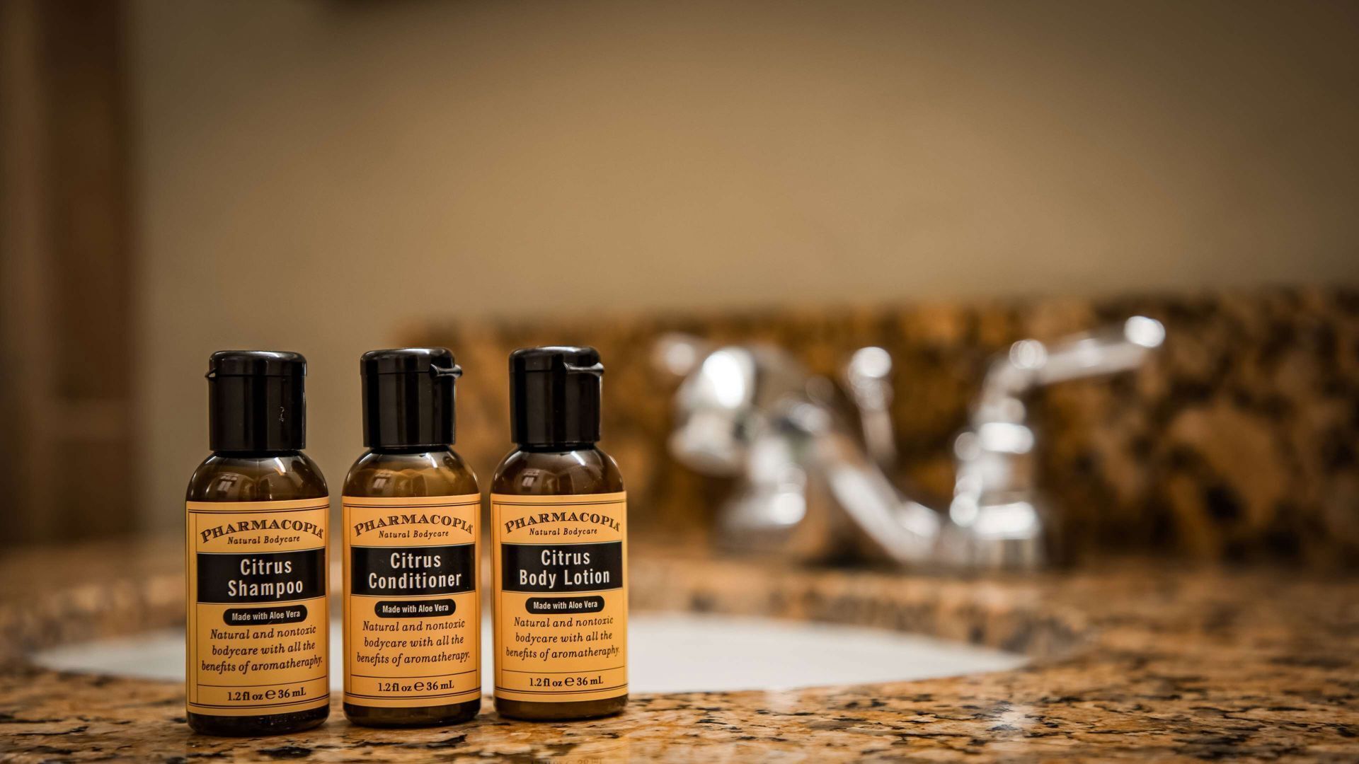 Bathroom amenities | Free toiletries, hair dryer, towels