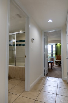 In-room television and other amenities at Legacy Vacation Resorts - Kissimmee/Orlando