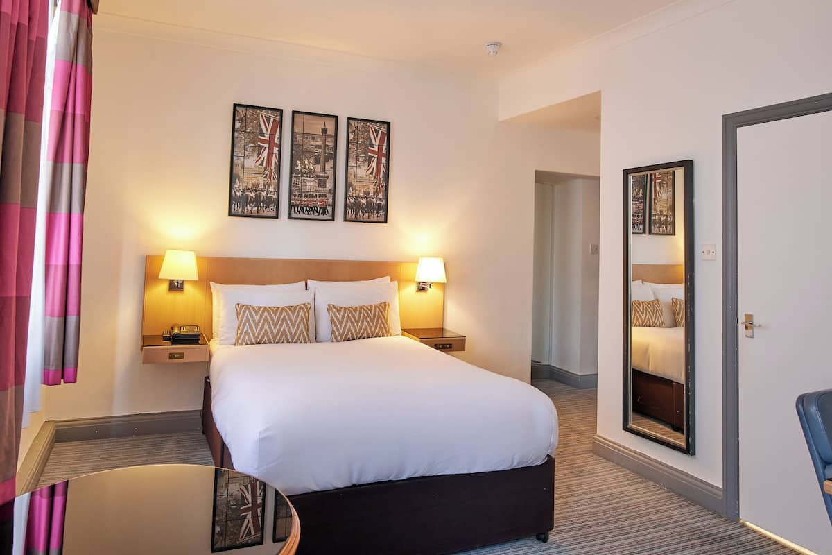 Standard Double Room | In-room safe, desk, laptop workspace, iron/ironing board