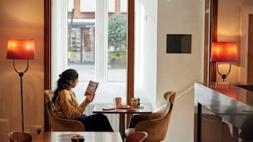 Tägliches Frühstücksbuffet (16.50 GBP pro Person)