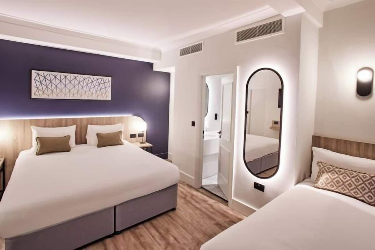 In-room safe, desk, laptop workspace, iron/ironing board