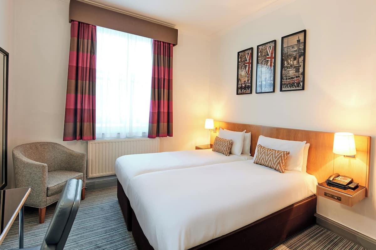 Standard Twin Room | In-room safe, desk, laptop workspace, iron/ironing board