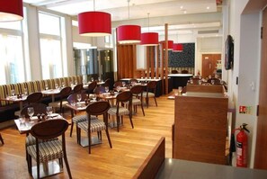 Breakfast served, British cuisine