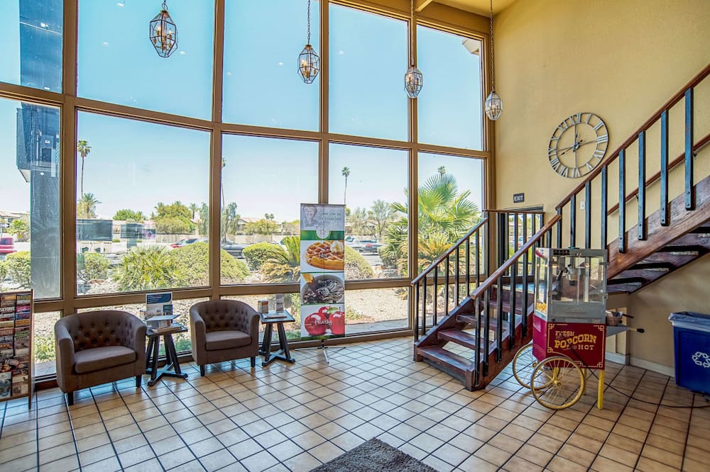 Quality Inn & Suites Phoenix NW - Sun City
