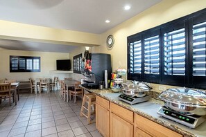 Free daily buffet breakfast  - Quality Inn & Suites Phoenix NW - Sun City (Youngtown)