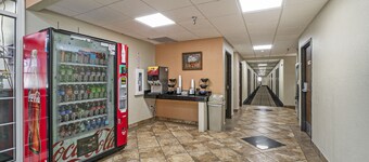 Days Inn & Suites by Wyndham Mt Pleasant