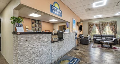 Days Inn & Suites by Wyndham Mt Pleasant