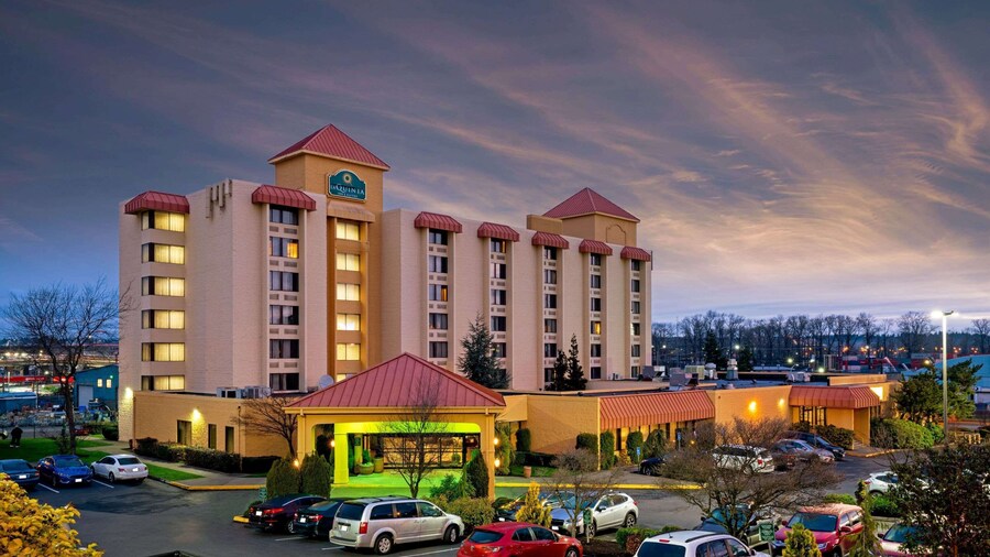 La Quinta Inn & Suites by Wyndham Tacoma - Seattle