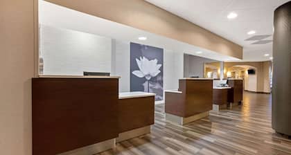La Quinta Inn & Suites by Wyndham Tacoma - Seattle