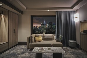 Deluxe-Suite, 1 King-Bett, Zutritt zur Club Lounge | 1 Schlafzimmer, hochwertige Bettwaren, Minibar, Zimmersafe