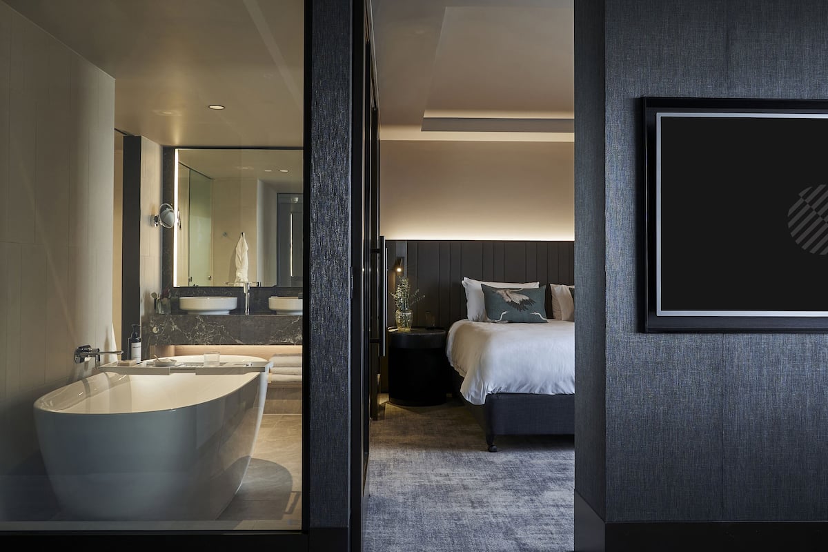 Superior Suite, 1 King Bed, Garden View, Corner | 1 bedroom, premium bedding, minibar, in-room safe