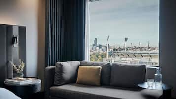 1 bedroom, premium bedding, minibar, in-room safe