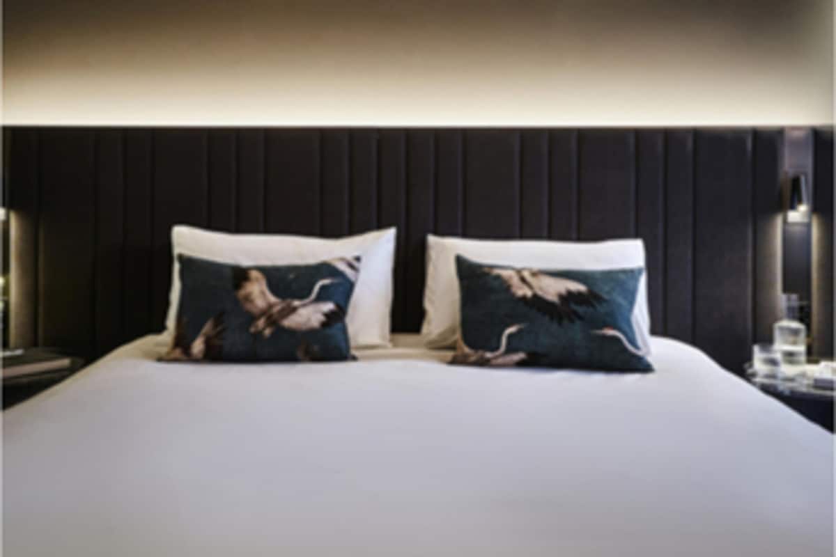 Superior Room | 1 bedroom, premium bedding, minibar, in-room safe