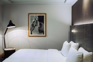 Penta Junior Suite | Hypo-allergenic bedding, desk, laptop workspace, blackout drapes