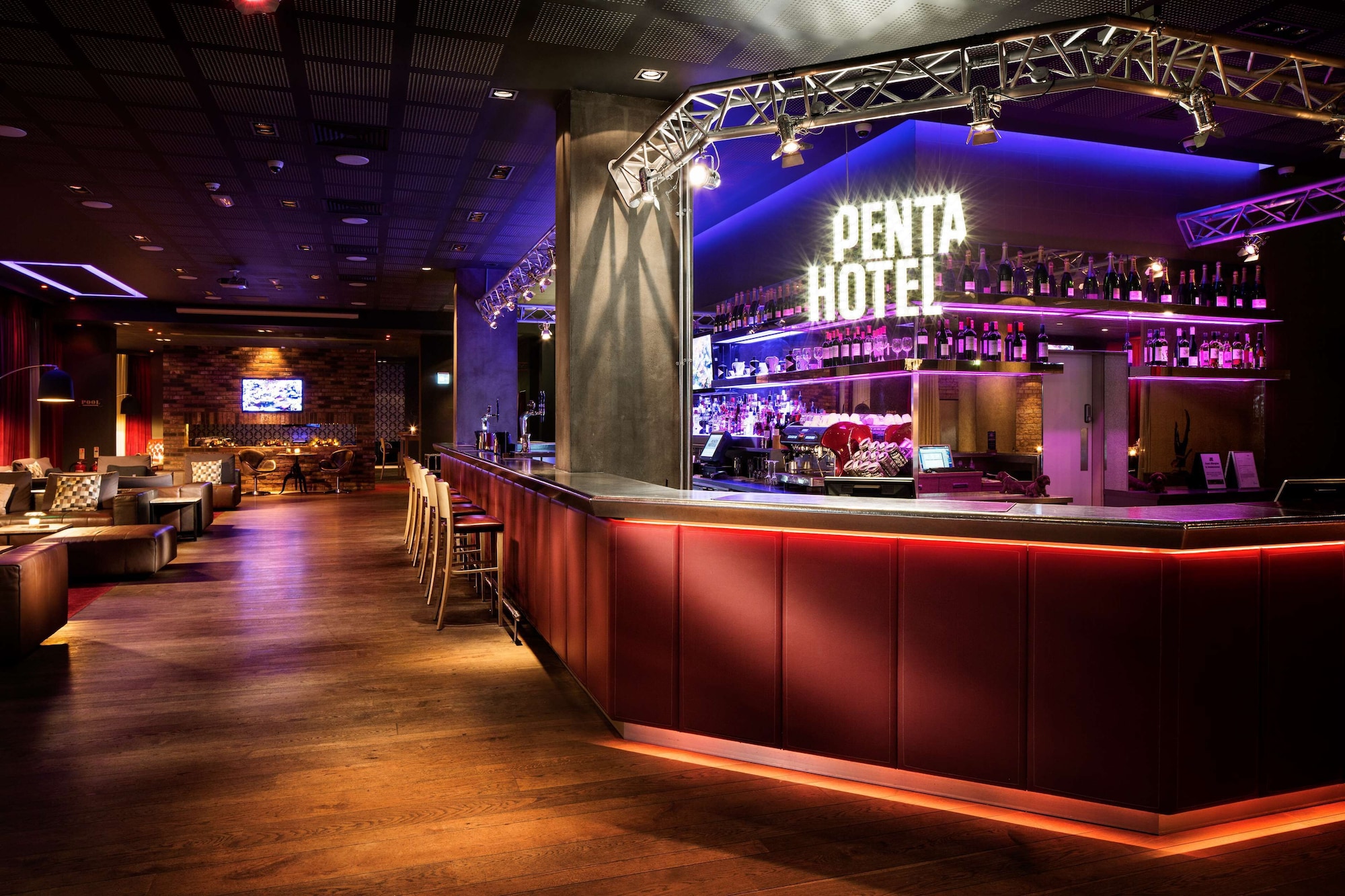 4 Star Hotels