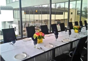 Breakfast, lunch and dinner served