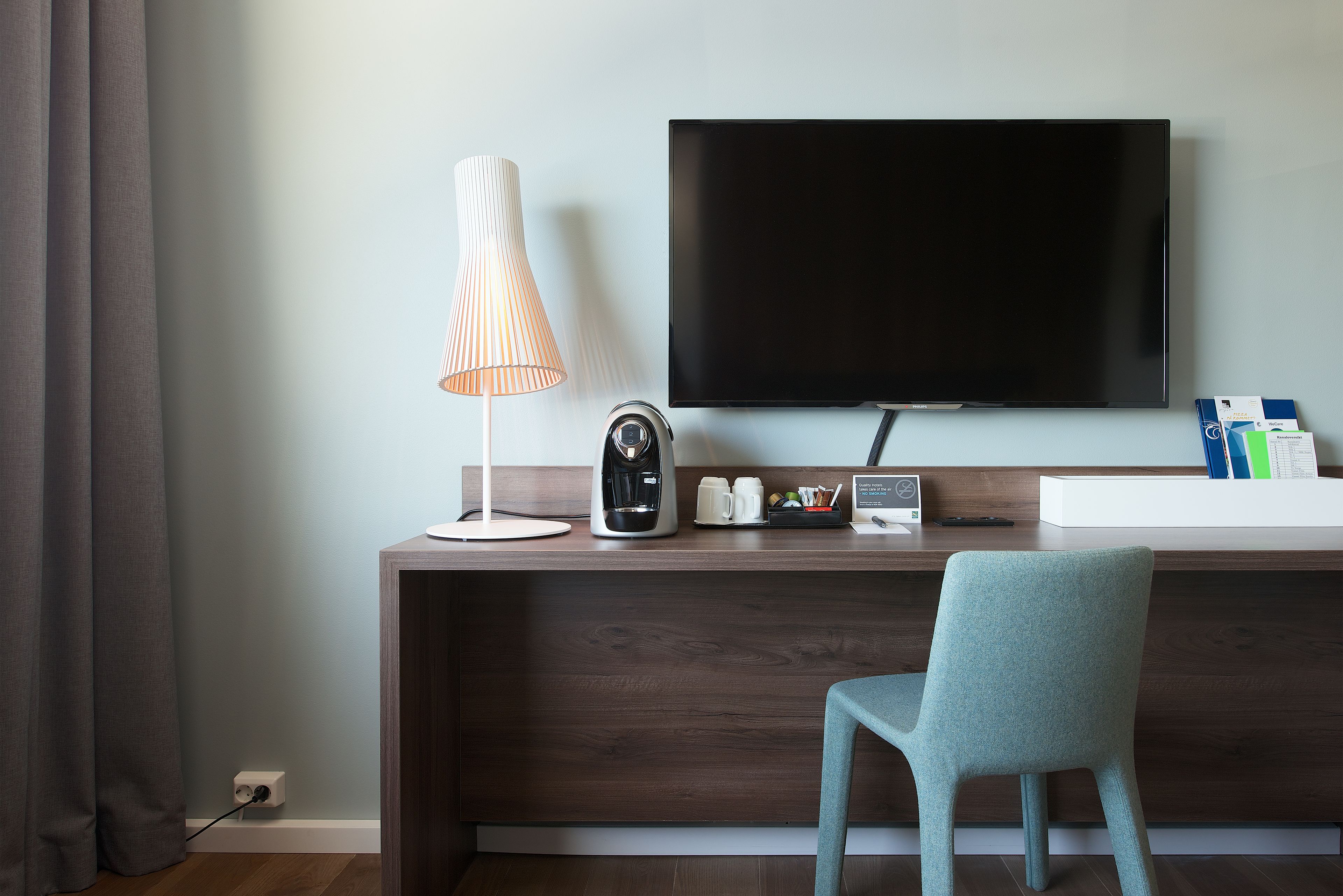 pillow-top beds, desk, blackout curtains, cots/infant beds