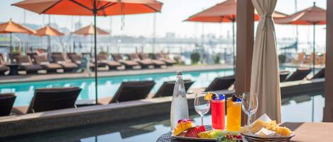 Outdoor pool, pool loungers
