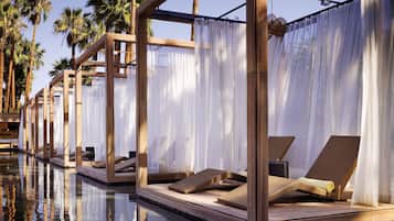 Outdoor pool, pool loungers