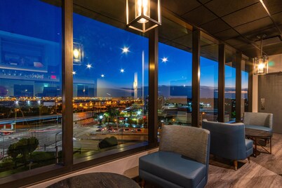 Holiday Inn Miami - International Airport by IHG