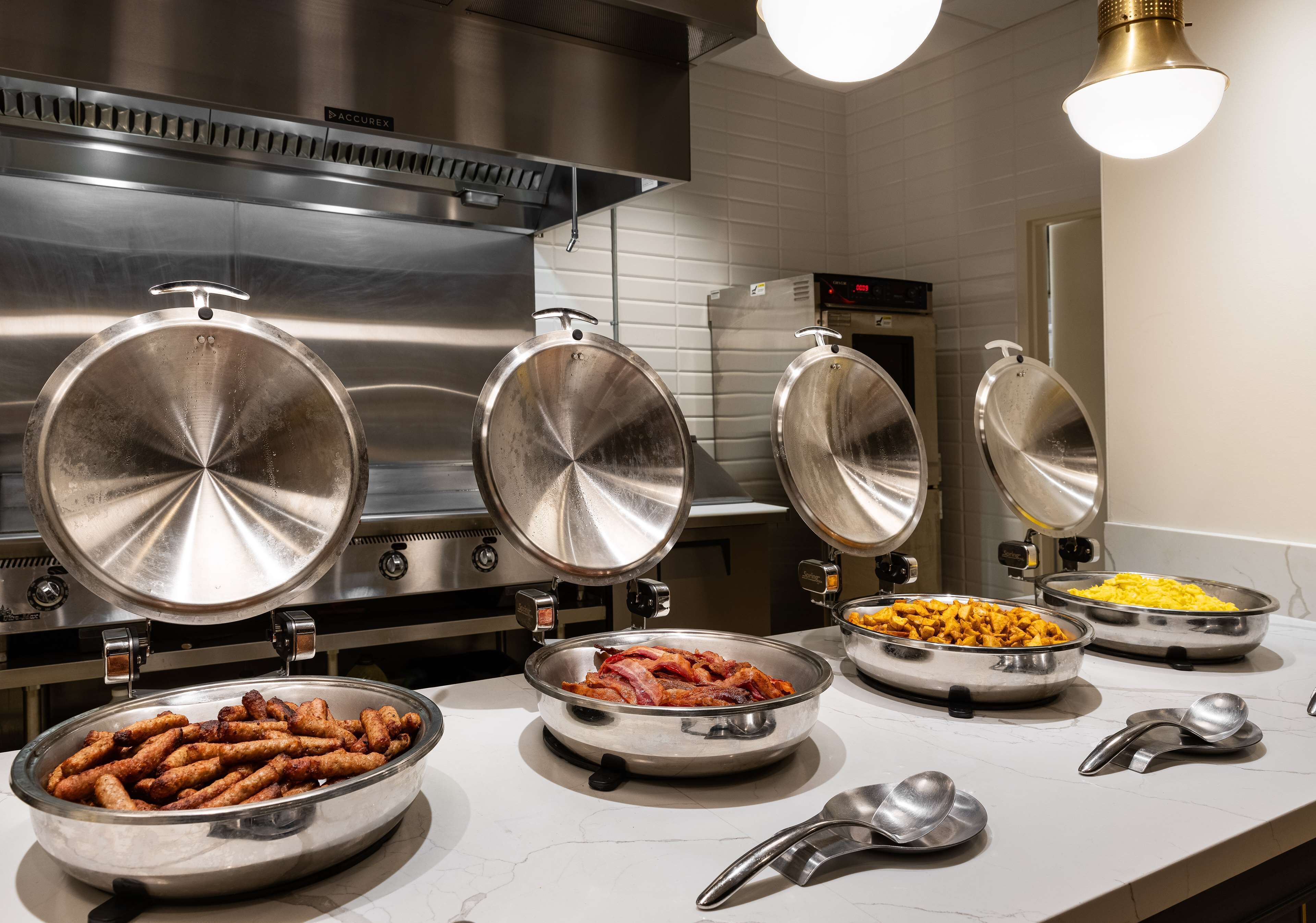 含每日全套早餐