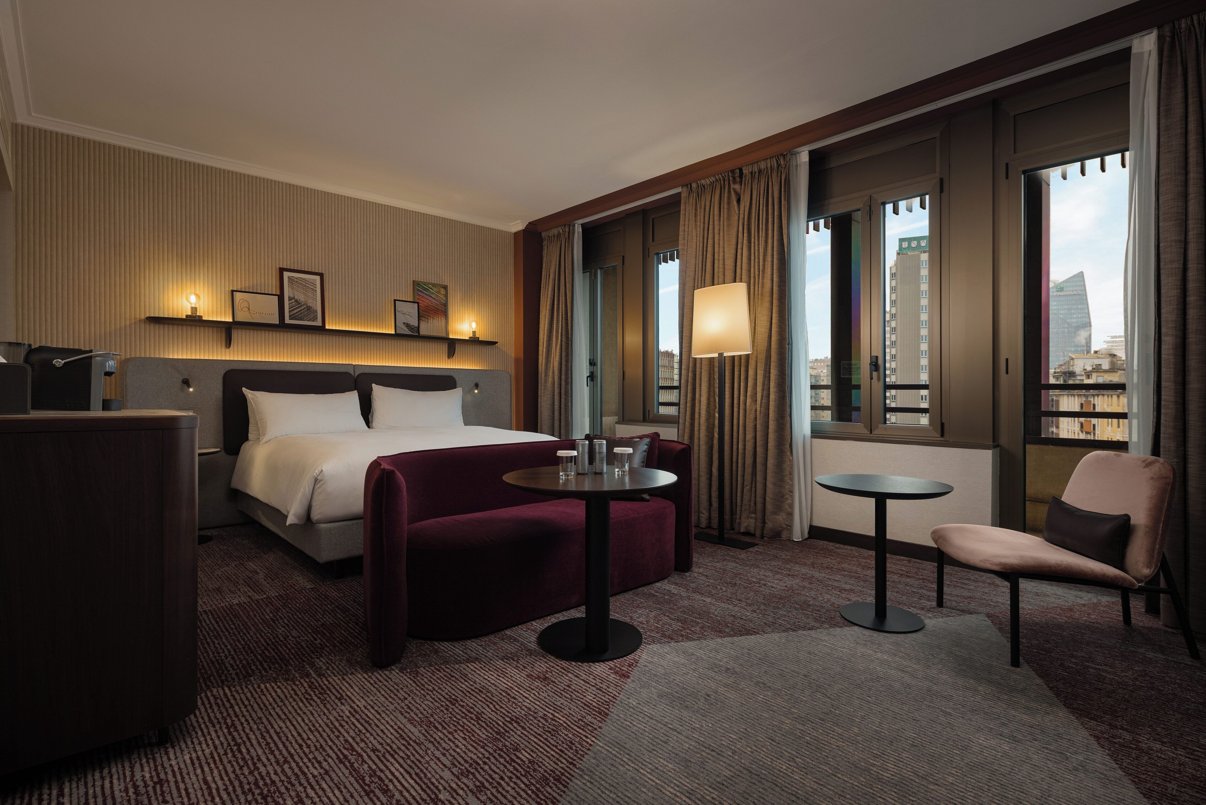 Ropa de cama hipoalergénica, cubrecamas y minibar 