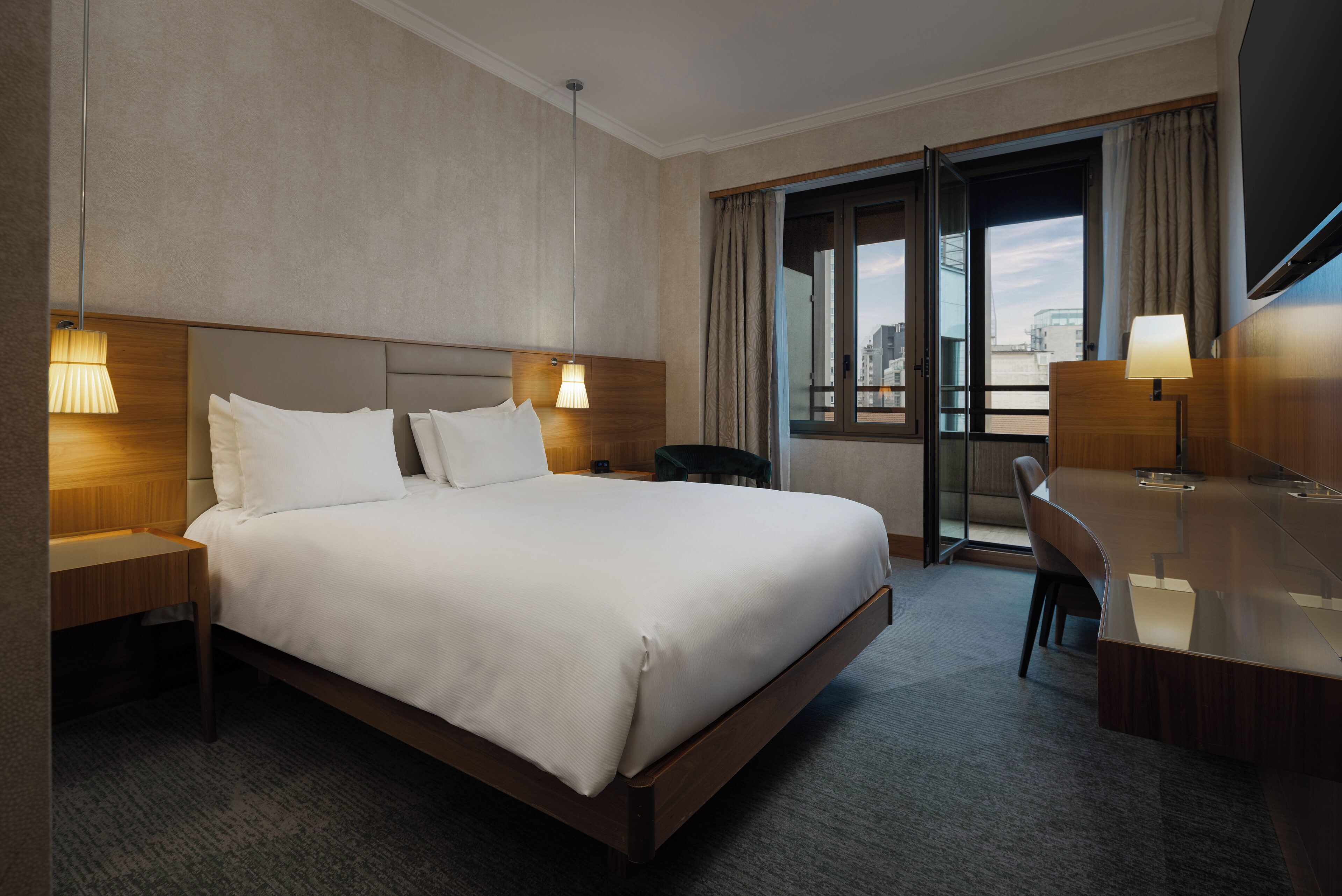 Ropa de cama hipoalergénica, cubrecamas y minibar 