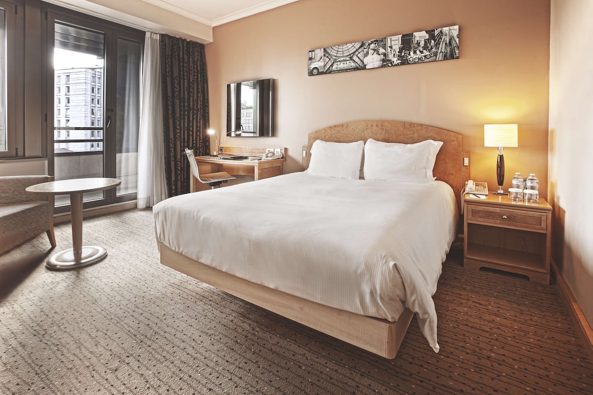 Deluxe Room, 1 Queen Bed