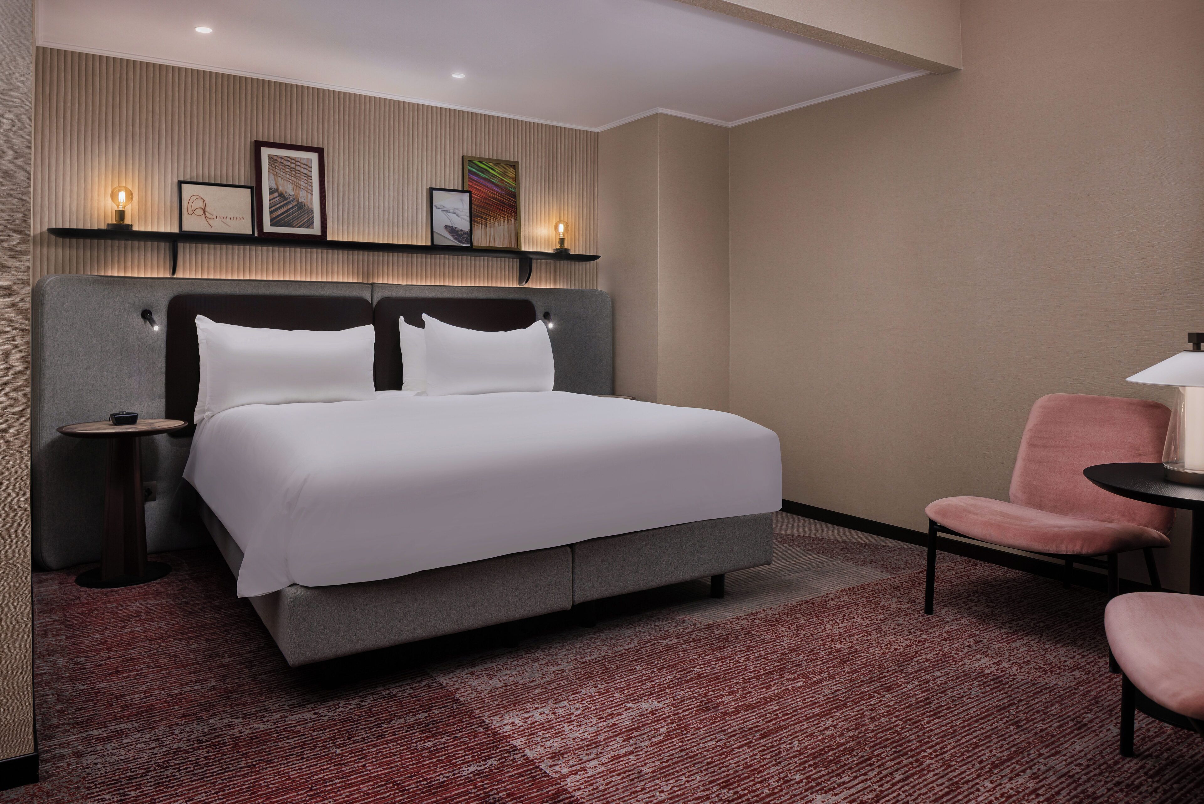 Ropa de cama hipoalergénica, cubrecamas y minibar 