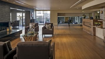 Coin salon dans le hall