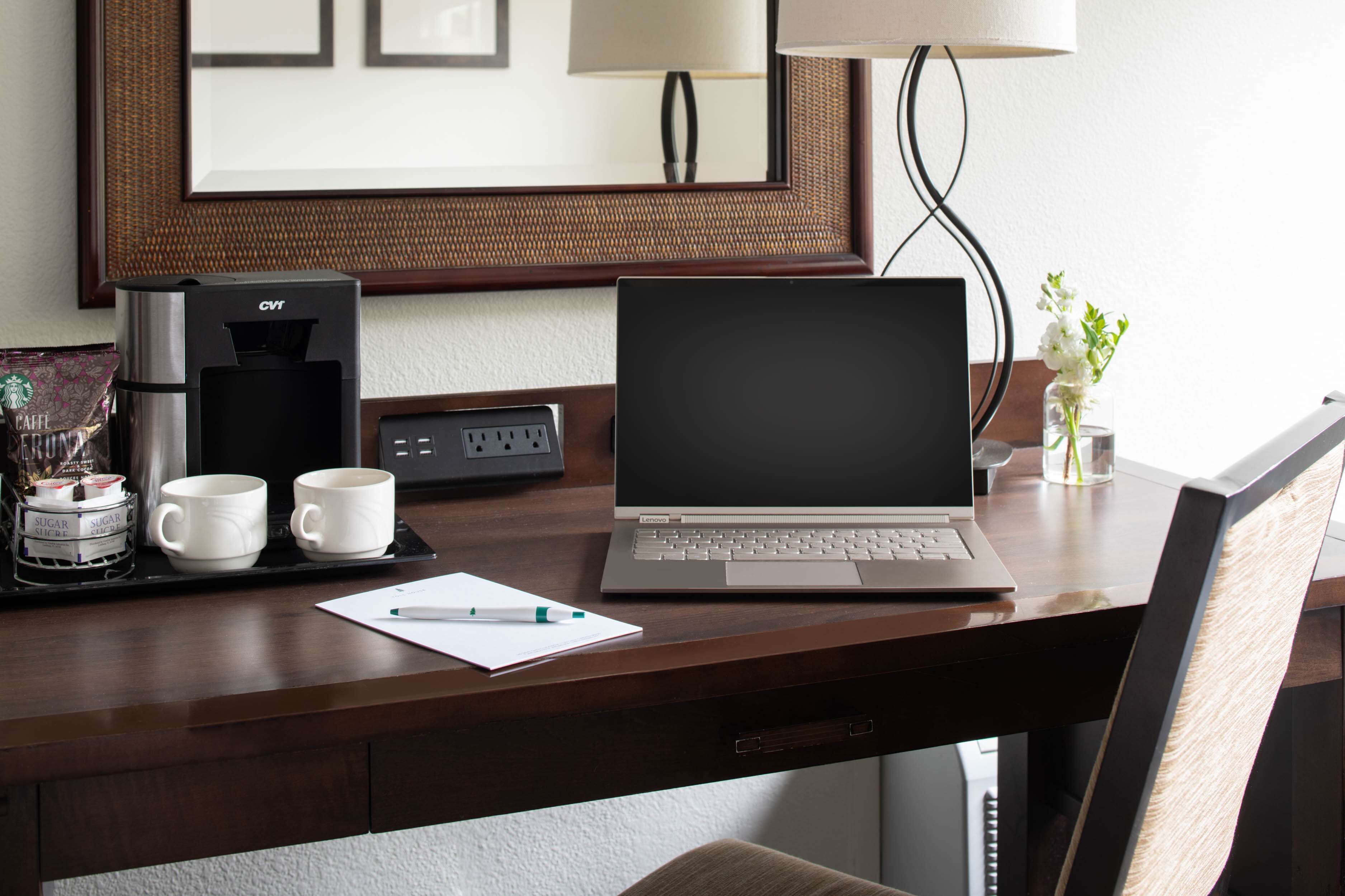 1 bedroom, premium bedding, in-room safe, desk