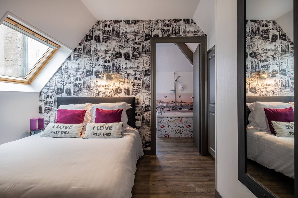 chambre double mansardee | hypo-allergenic bedding, in-room safe, desk, blackout curtains