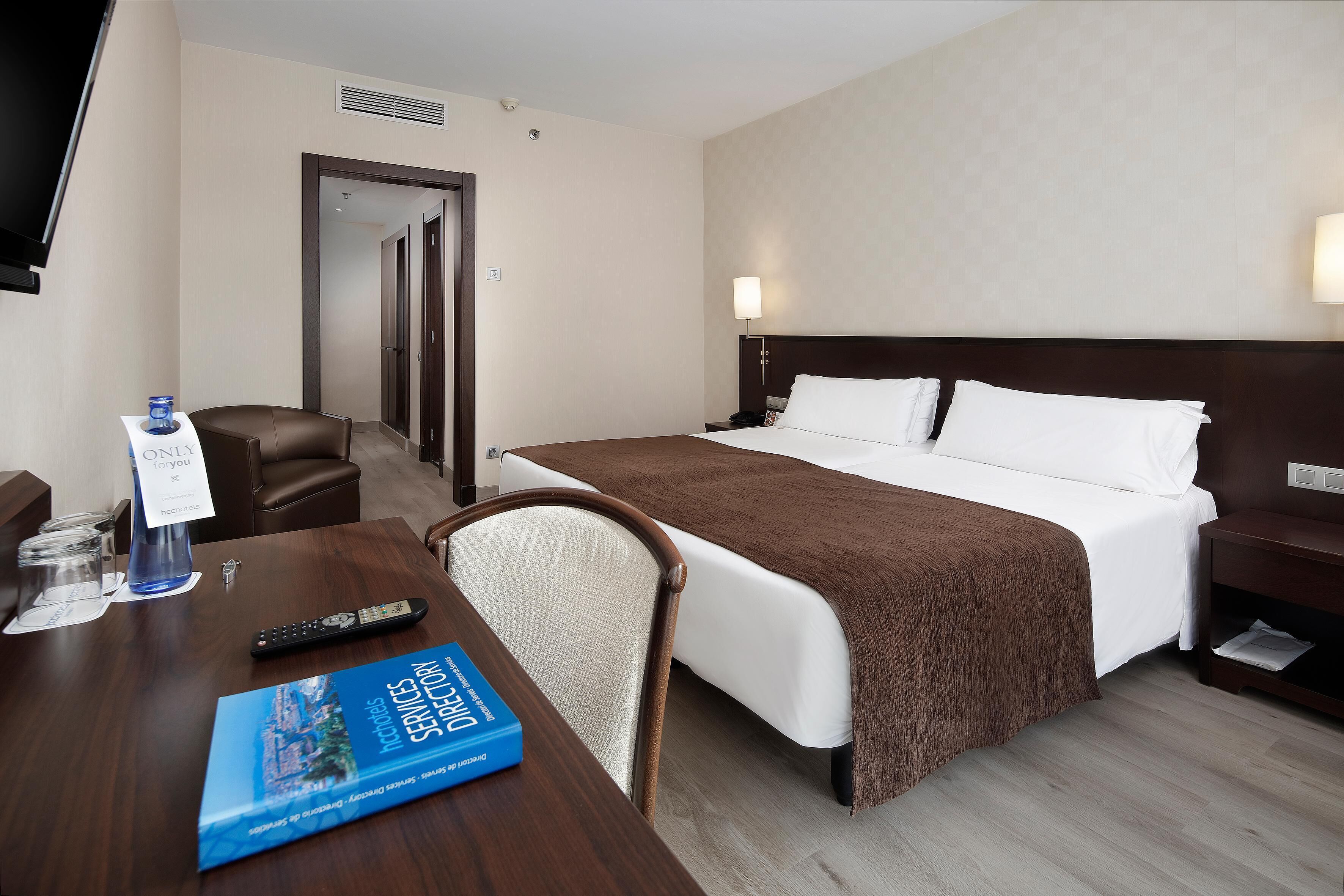 Quarto casal ou duplo | Frigobar, cofres nos quartos, escrivaninha