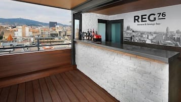 2 barer/lounger og takterrassebar