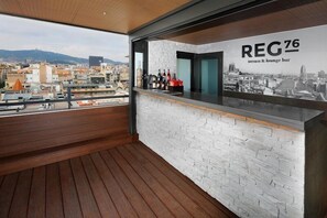 2 Bars/Lounges, Bar auf der Dachterrasse