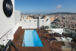 Seasonal outdoor pool - Hotel HCC Regente (Barcelona)