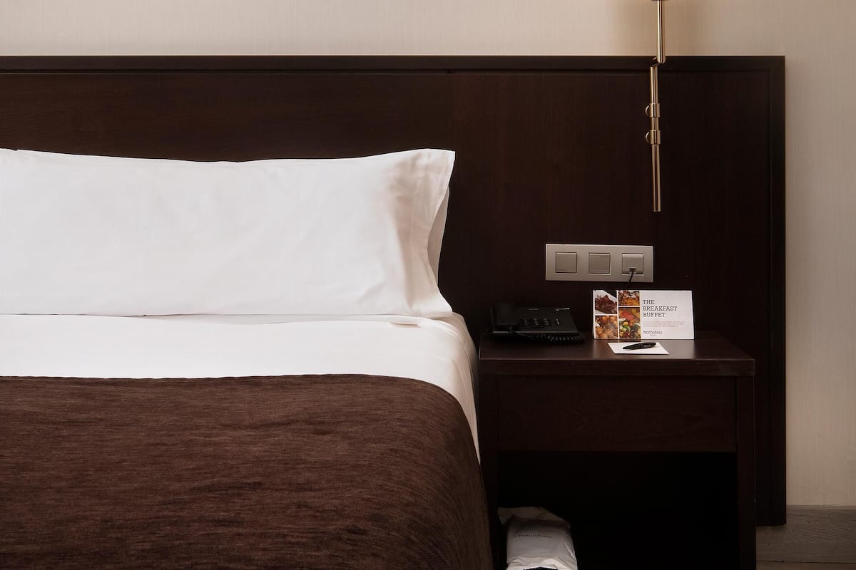 Habitació doble per a ús individual | Minibar, caixa forta a l'habitació i escriptori