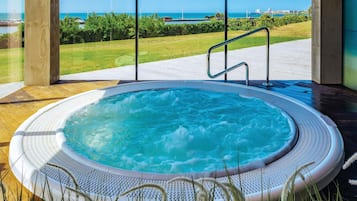 Sauna, hot tub, steam room, Turkish bath, body treatments, hydrotherapy
