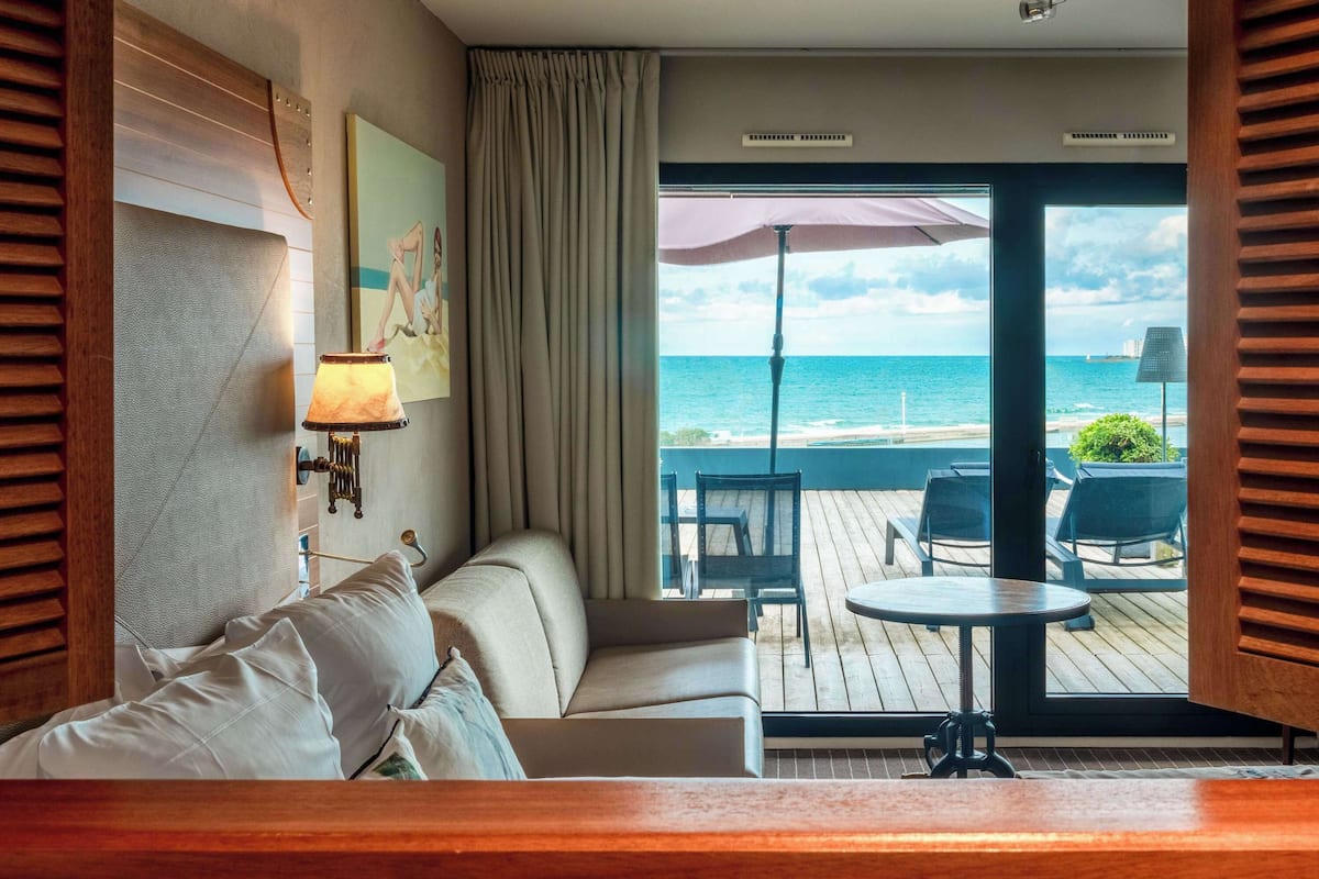 Deluxe Room, 1 Queen Bed with Sofa bed, Terrace, Sea View | Premium bedding, minibar, in-room safe, desk