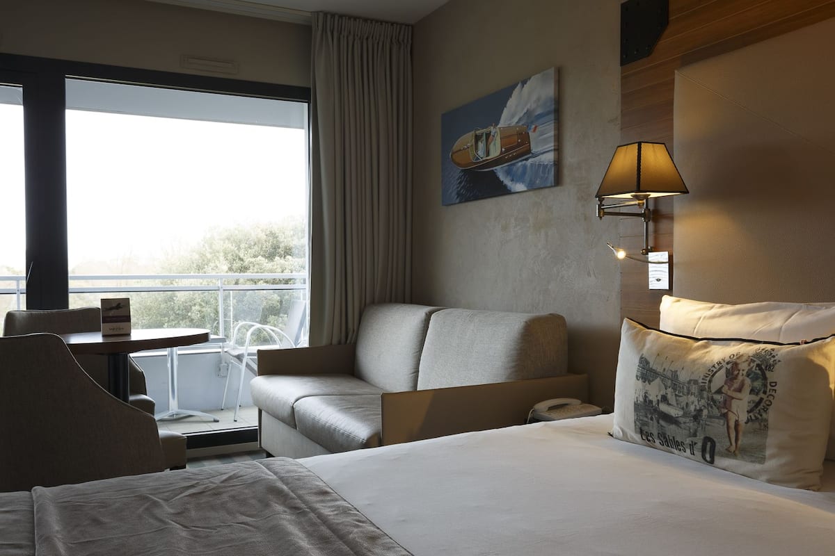 classic room, 2 single beds, balcony (overlooking pine forest) | view from room