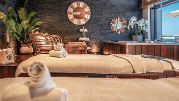 Sauna, hot tub, steam room, Turkish bath/hammam, body treatments