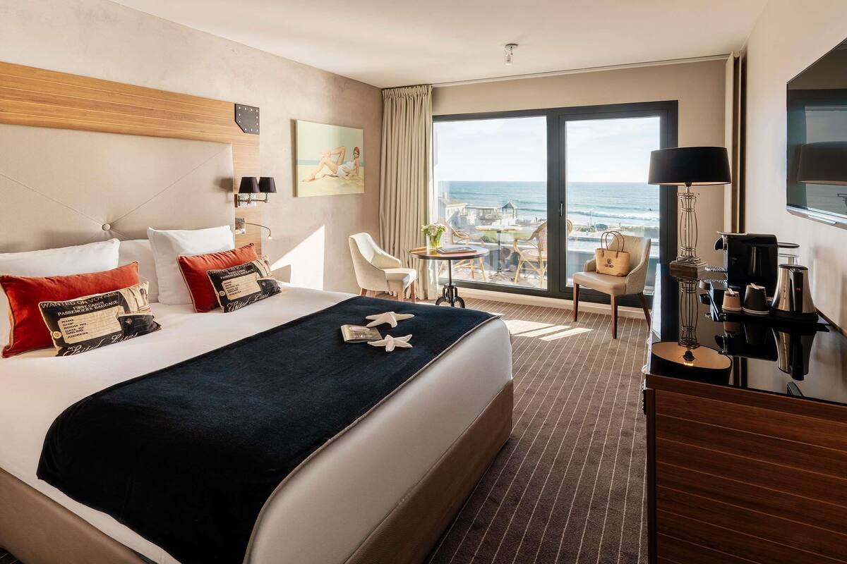 Chambre Supérieure, 2 lits une place, balcon, vue mer | Literie de qualité supérieure, minibar, coffres-forts dans les chambres