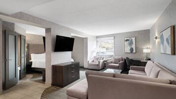 Suite, 1 King Bed, Jetted Tub